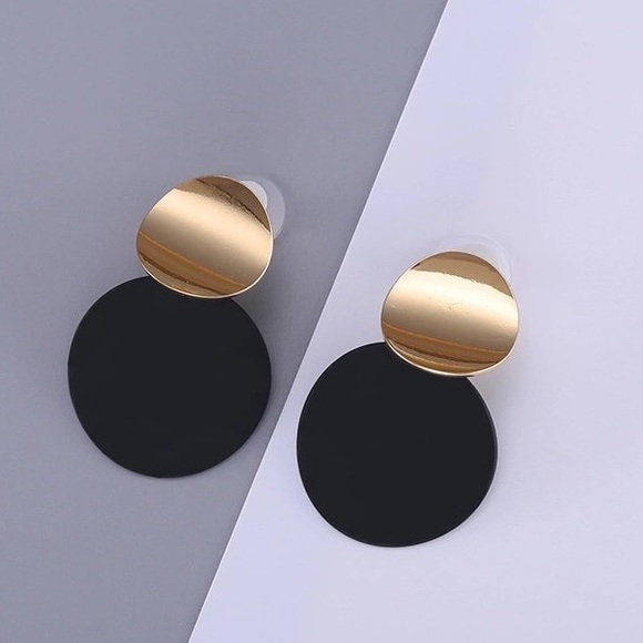 Jewelry - Double Round Earrings